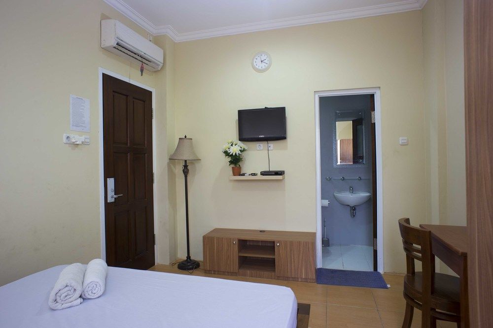 Reddoorz @ Kwitang Hotell Jakarta Exteriör bild
